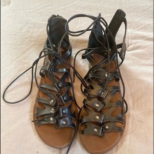 AE tie up black sandals